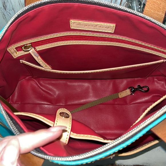 Dooney and Bourke Tourquoise Leather Shoulderbag - Picture 4 of 4